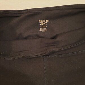REEBOK Black Capri Fitness Pants 2 Pockets LIKE NEW Size L